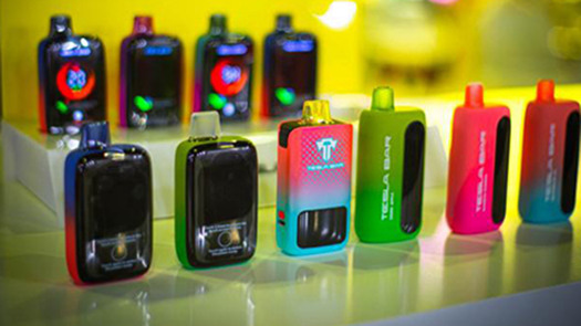 Refill Pods vs Disposable Vapes (2025): Which is Better for You?